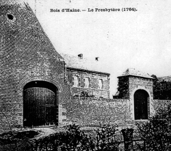 Le presbytre et sa grange.